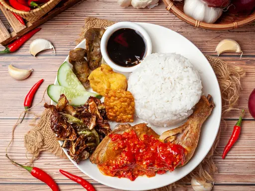 Restoran Ayam Gepuk Mana Yang Paling Popular di Malaysia 2026?